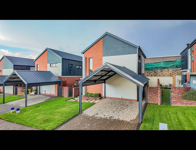 3 BEDROOM TOWNHOUSE FOR SALE IN KYA SANDS